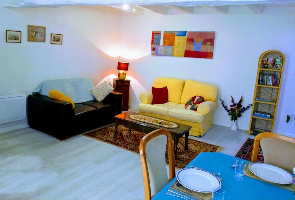 Gencay, Le Maison Blancheヴィラ エクステリア 写真